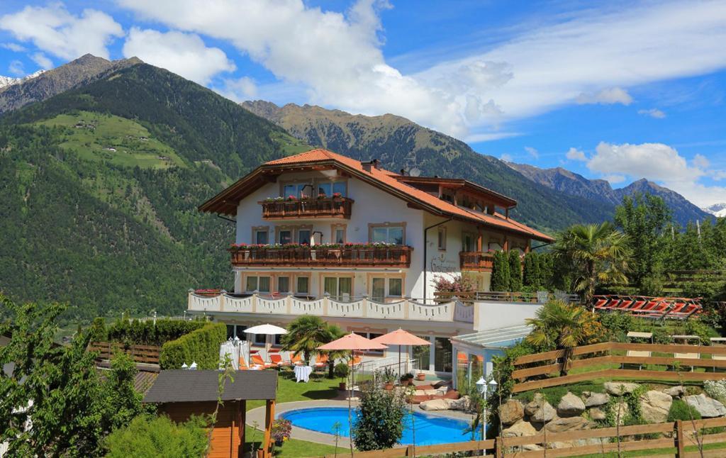 Hotel Adults Only Hotel Grafenstein Schenna